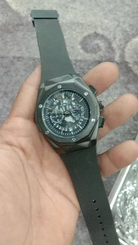 Hublot 2