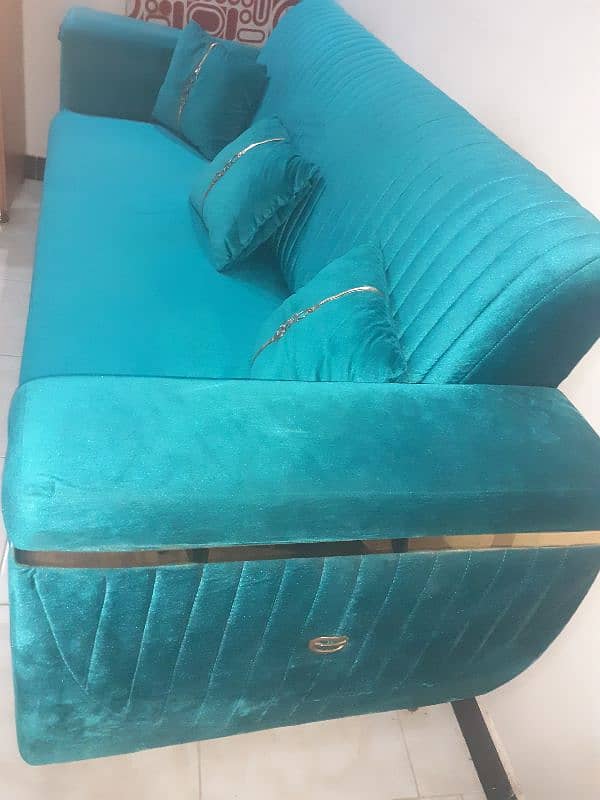 5 seater velvet Green sofa set 1