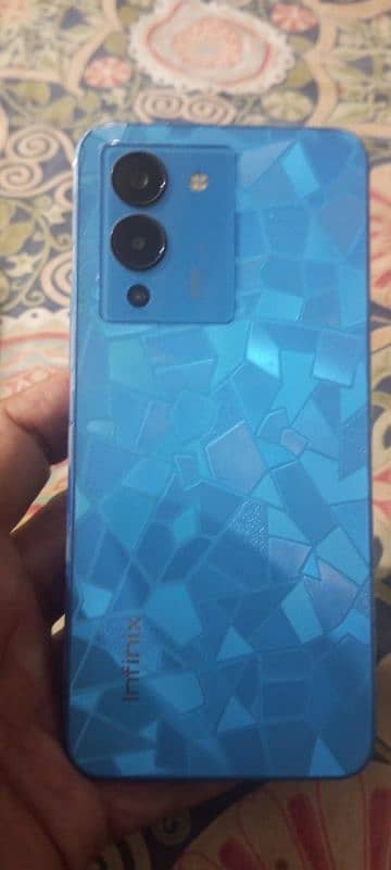 Infinix note 12 mobile 8+5/128 in scratchless condition available 4