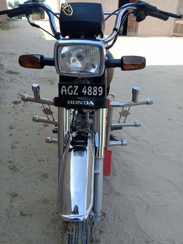 Honda CD 21/22 bilkul fresh one hand use all Punjab number . 7