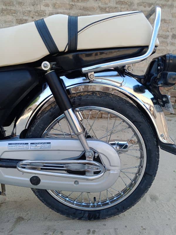 Honda CD 21/22 bilkul fresh one hand use all Punjab number . 11