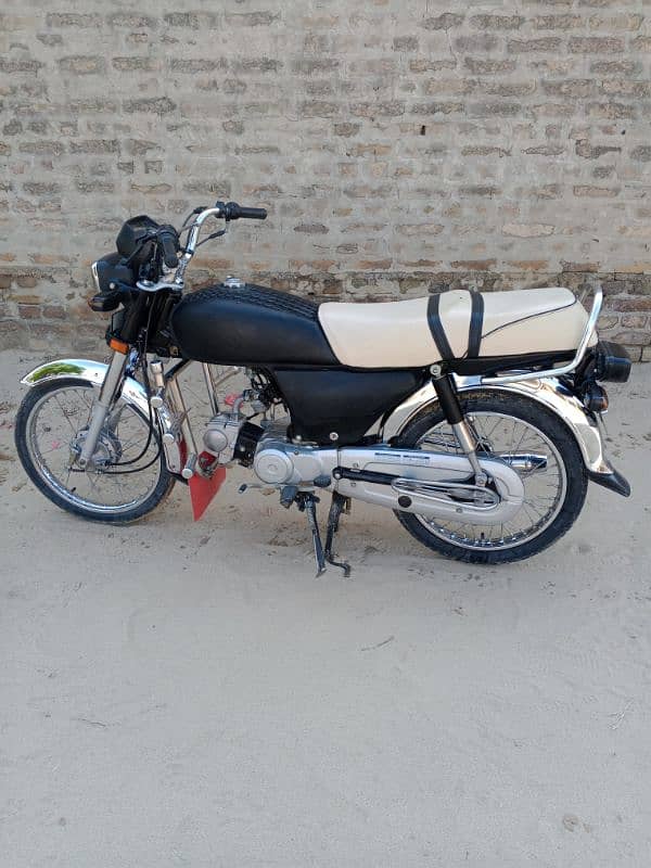 Honda CD 21/22 bilkul fresh one hand use all Punjab number . 12