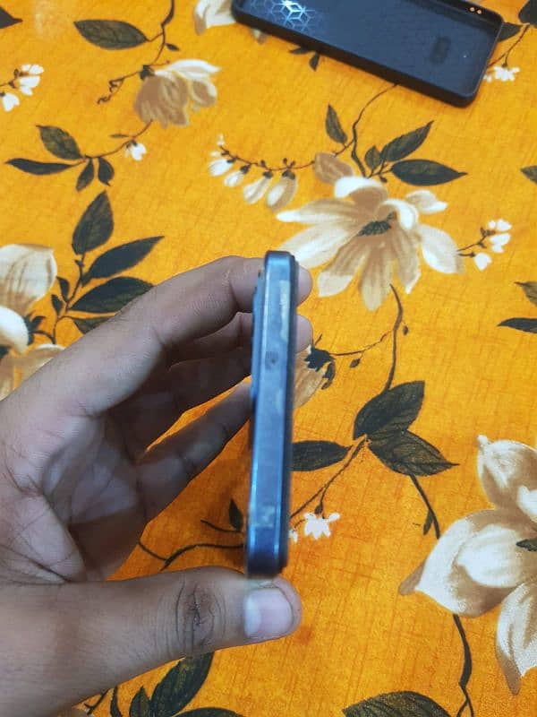 vivo v27E new mobile condition 1st hand use 4