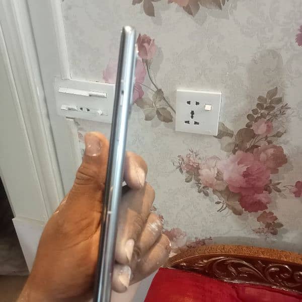 one plus. 9 pro.  256 GB. 10/10 condition. one hand use 2