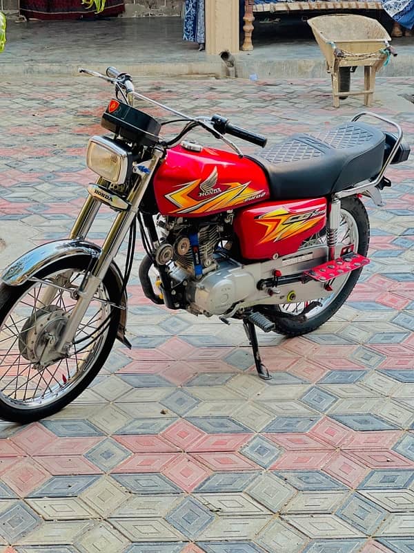 honda 125 21 model red color 1