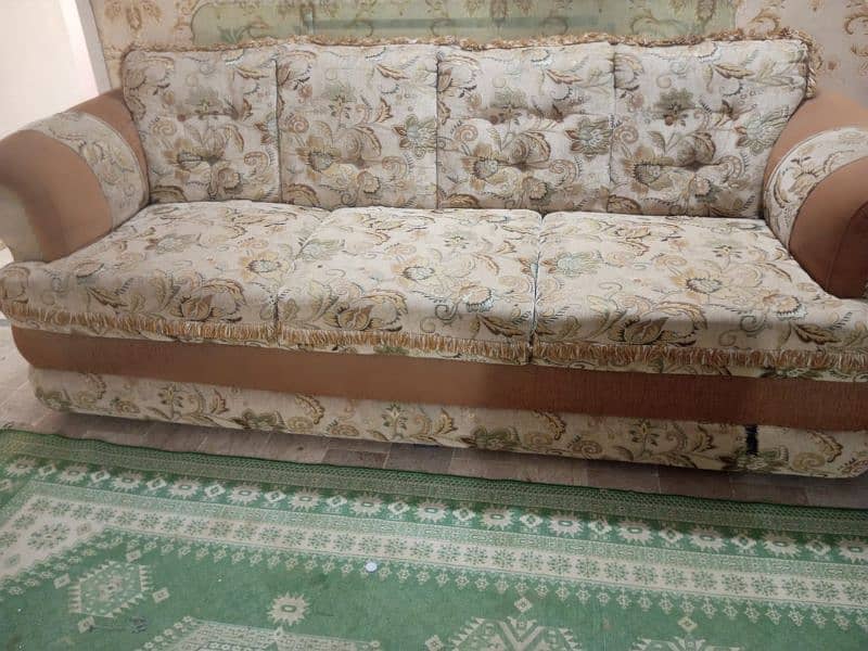 5 seater sofa set in perfect condition 0