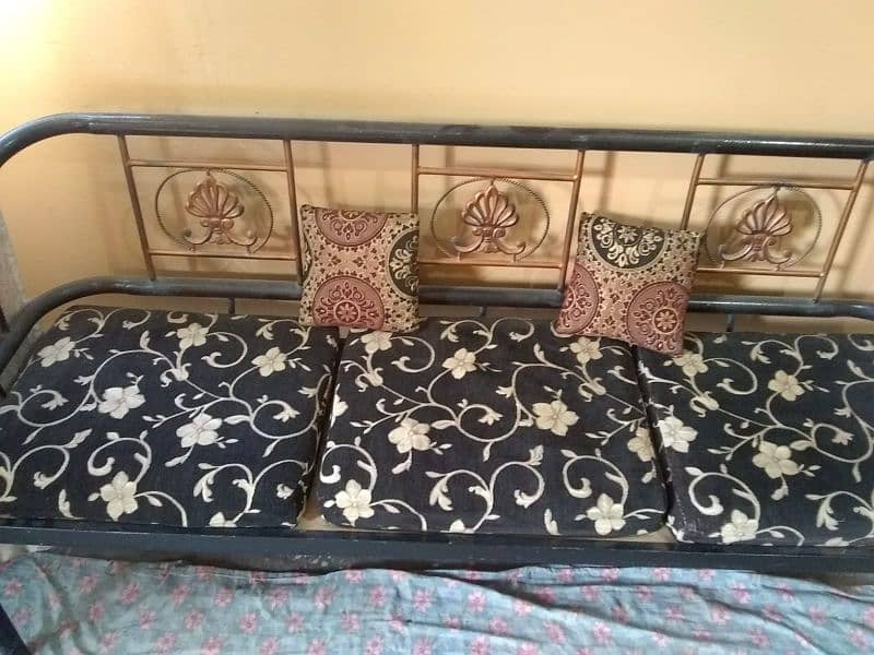 sofa set good condition 4