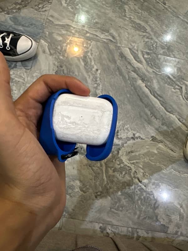 airpods pro orginal in apple wareenty 2