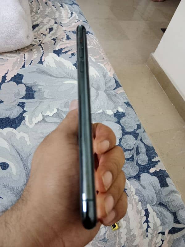 Iphone 11 pro max 512GB PTA approved 1