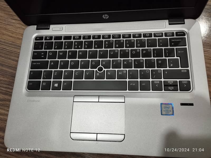 urgent sale Hp Elitebook 820 G3 - Core i5 6th Generation 2