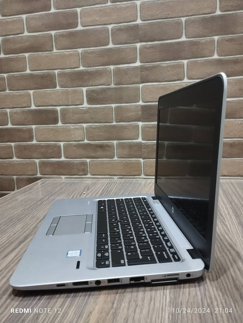 urgent sale Hp Elitebook 820 G3 - Core i5 6th Generation 7