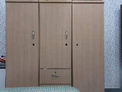 three door wardrobe