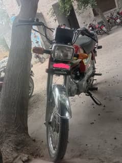 Honda CD 70 2023