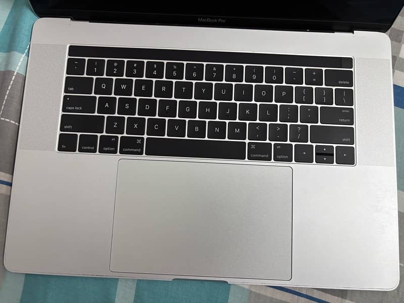 Macbook Pro 15 2016 1