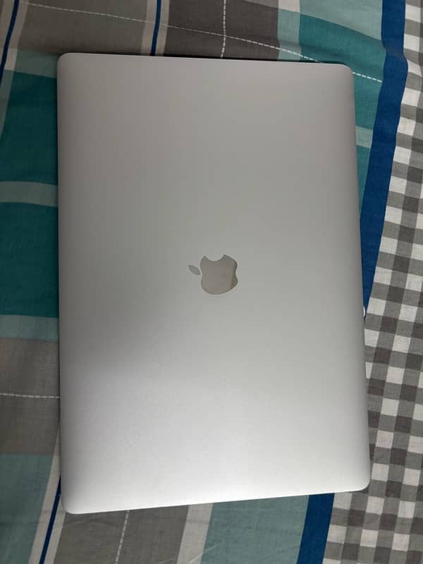 Macbook Pro 15 2016 8