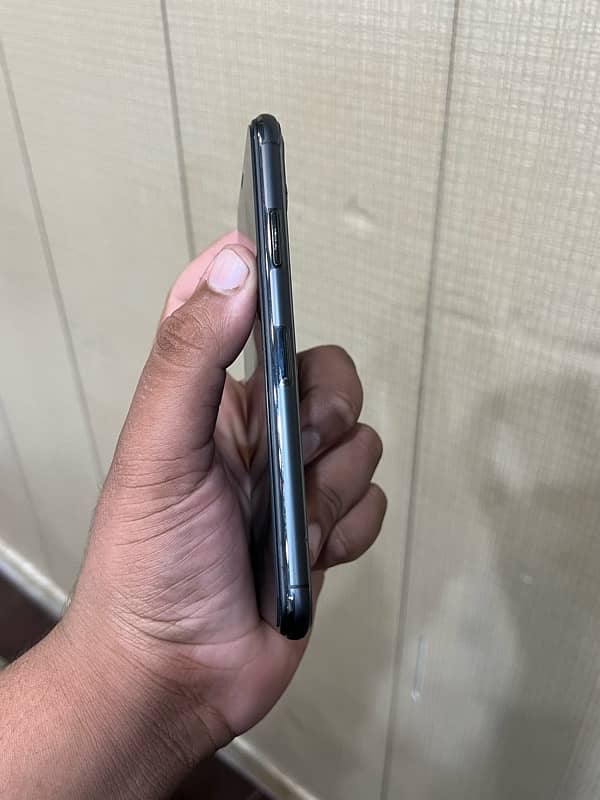 iphone 11 pro max  non pta fu 5