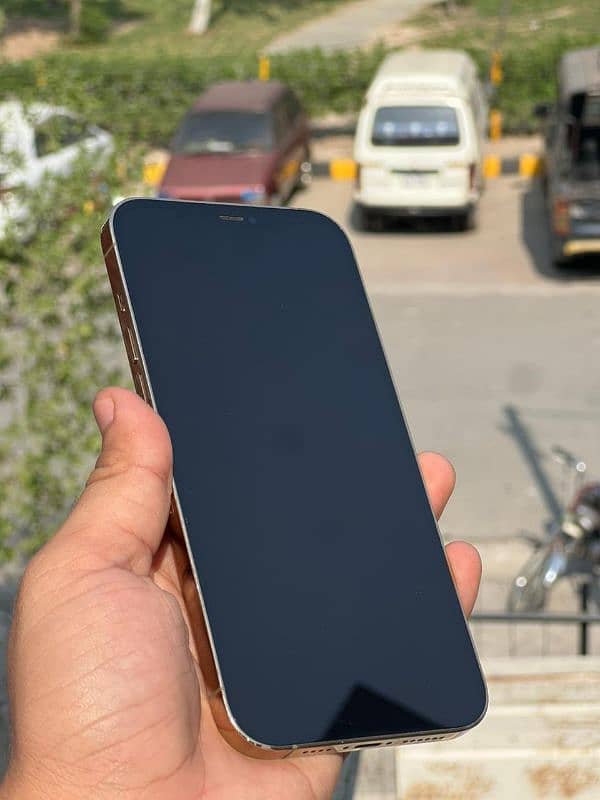 Iphone 12 pro max 128gb water pack golden colour 5