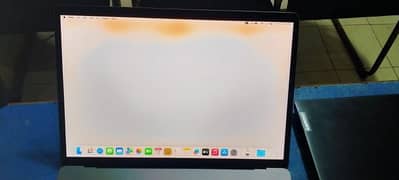 MacBook pro i9 2018 32 ram 4 gb GPU