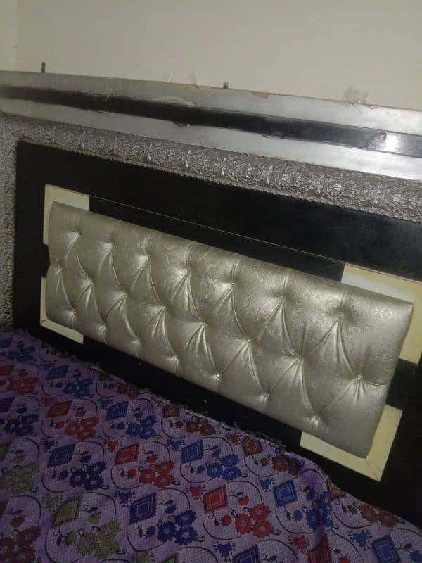 King size bed with mattress for sale 1