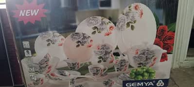 72 pcs crockery