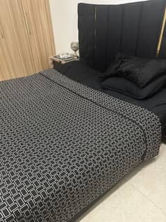 king size bed with spring mattress 0