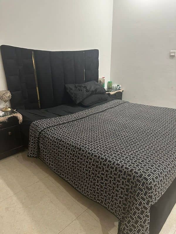 king size bed with spring mattress 1