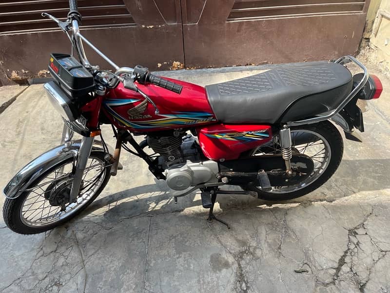 Honda CG 125 2018 3