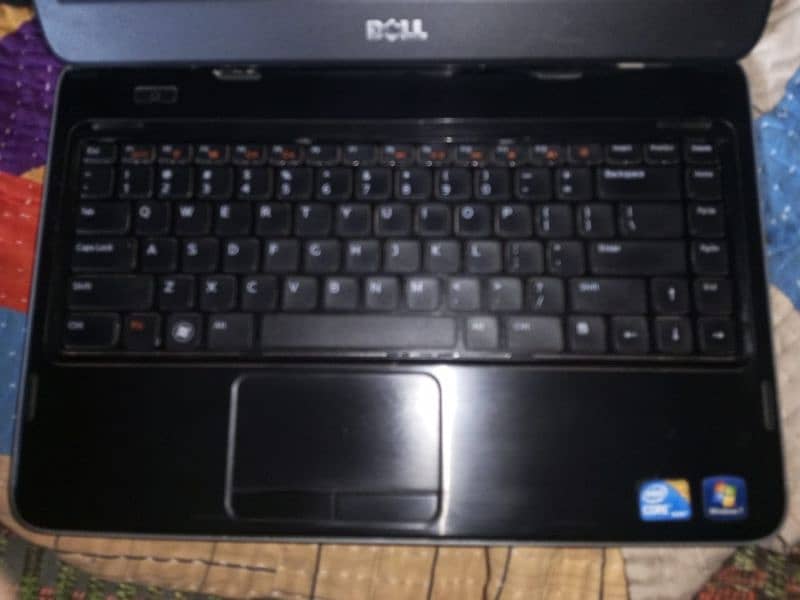 Dell laptop 4gb 250 gb Rs17000 3