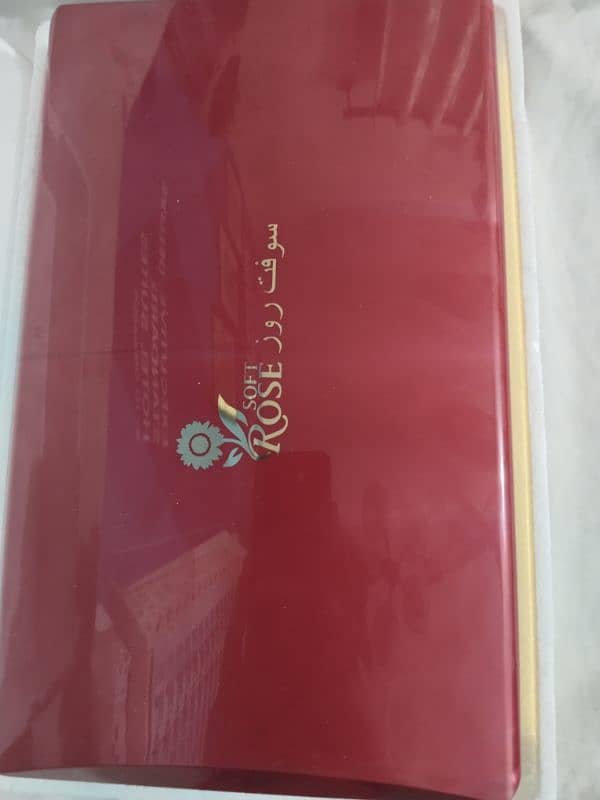 Makeup kit From Saudia Arabia. Condition new ha bilkul boxpack 1