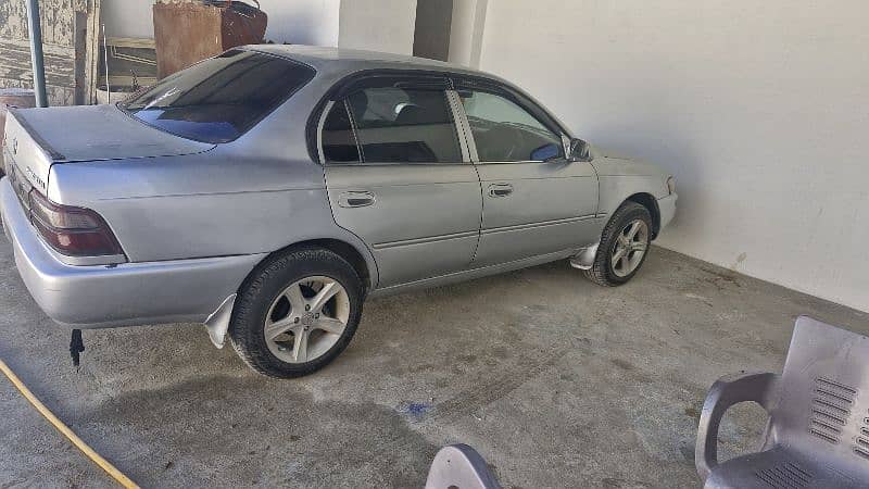 Toyota Corolla 2.0 D 2001 4