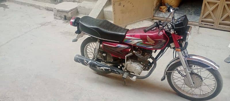 Honda 125 Red 1