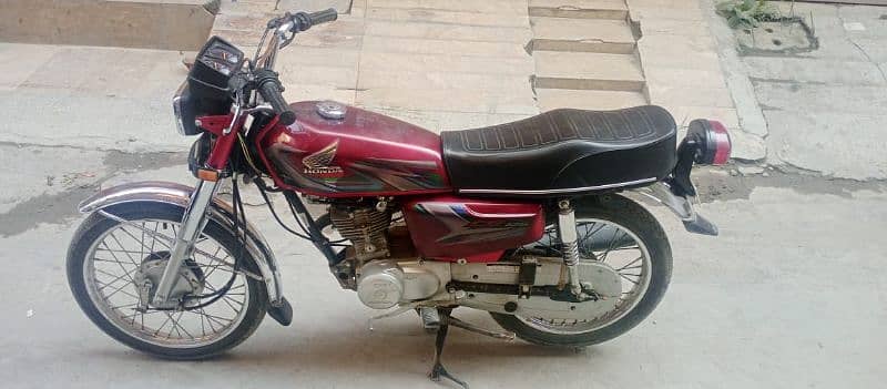 Honda 125 Red 2