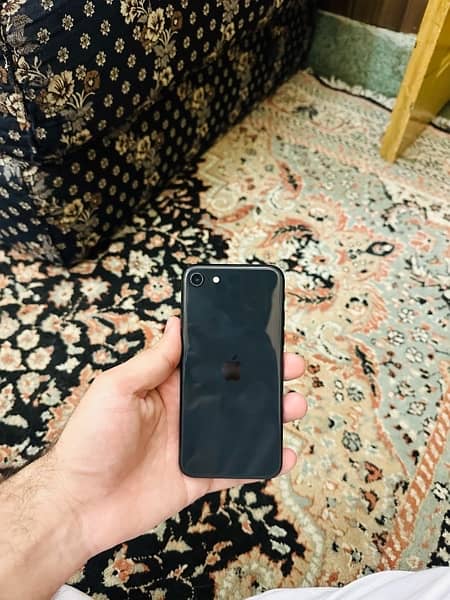 iphone SE black 64 GB 0