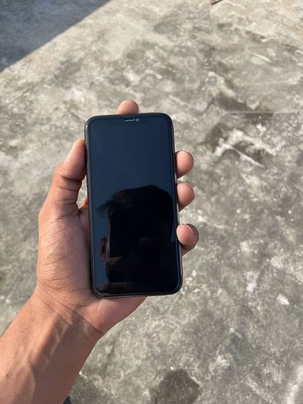 Iphone 11pro 256gb pta approved 4