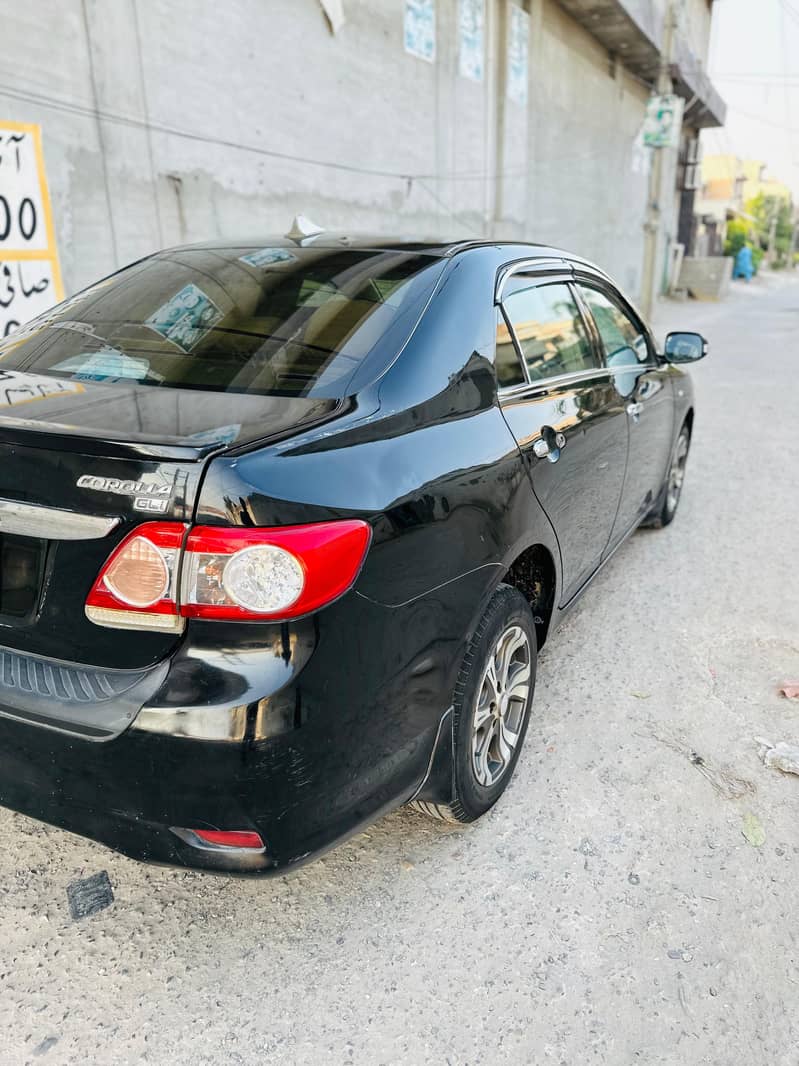 Toyota Corolla GLI 2013 1