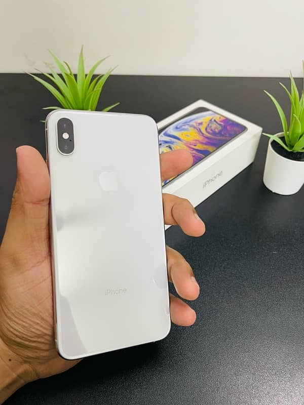 iphone XSMAX 256gb with Box PTA Approved 2