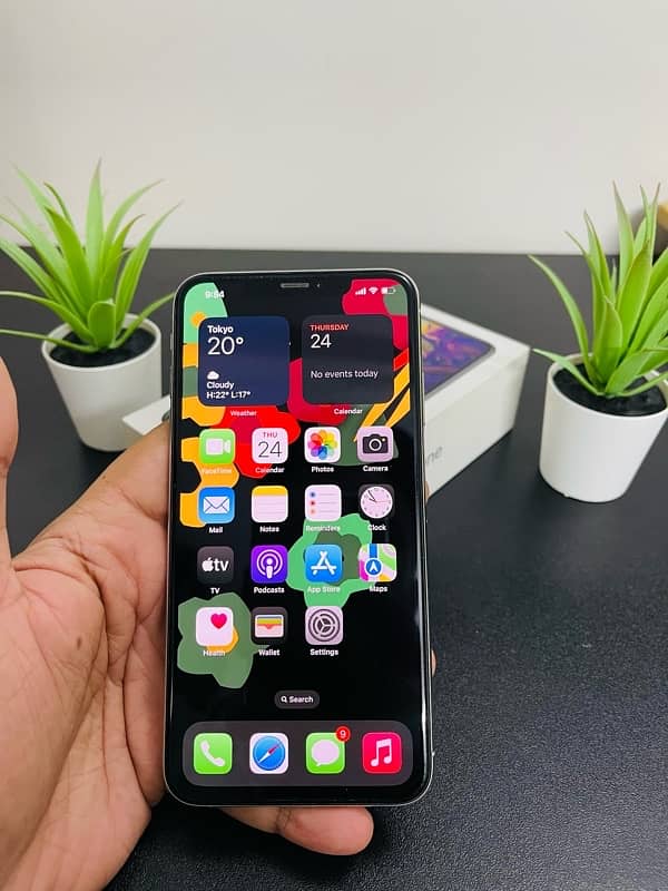 iphone XSMAX 256gb with Box PTA Approved 4