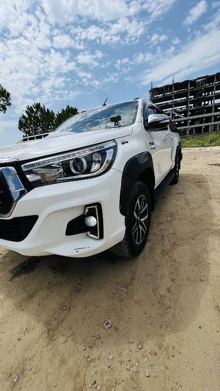 Toyota Hilux 2017 1