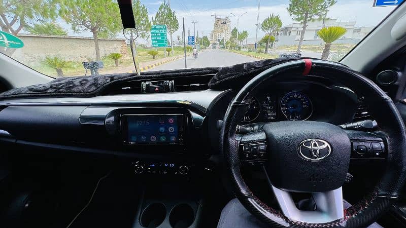 Toyota Hilux 2017 10