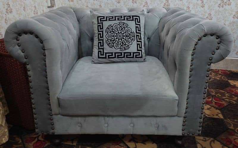 4 seater sofa set like new 2