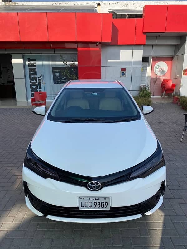 Toyota Corolla Altis 2017 4