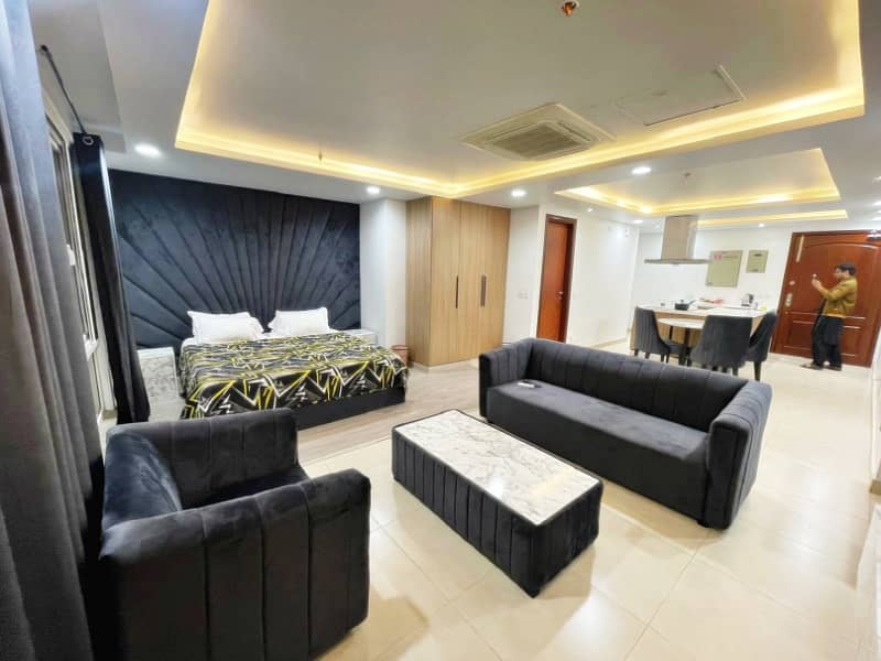 1 Bed Luxury furnished apartment availabel in DHA Phase 4 Goldcrest Mall. 1