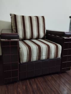 6 Seater Sofa Set with Centre Piece