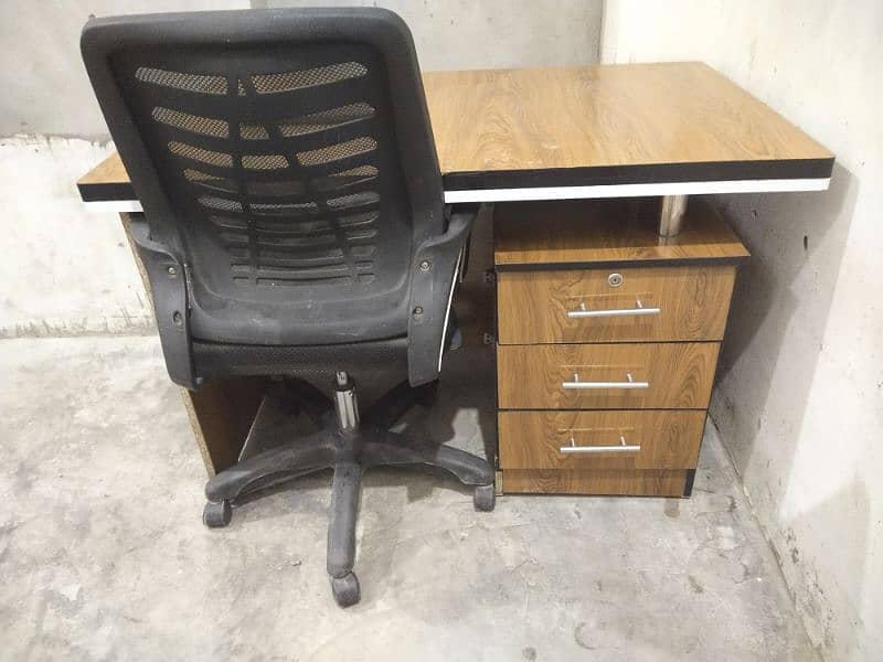 Computer & Study Chair / Table 2