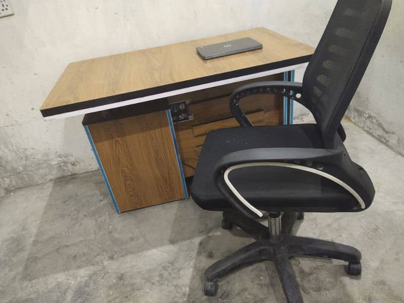 Computer & Study Chair / Table 3