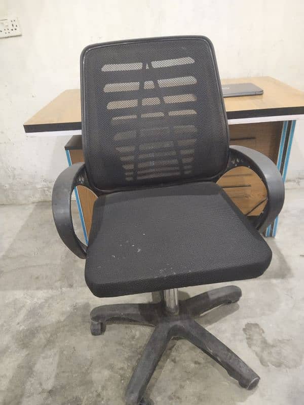 Computer & Study Chair / Table 4