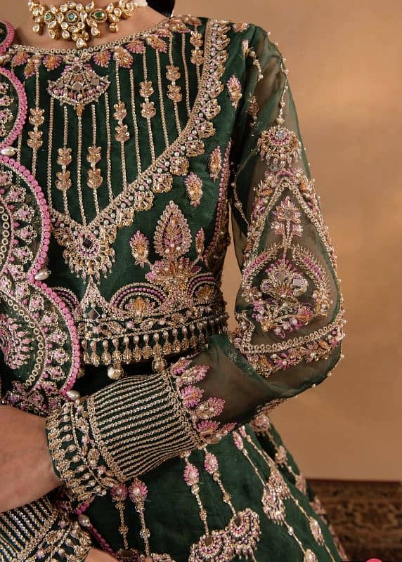 Bridal dress mehndi mariaosama khan dress 1