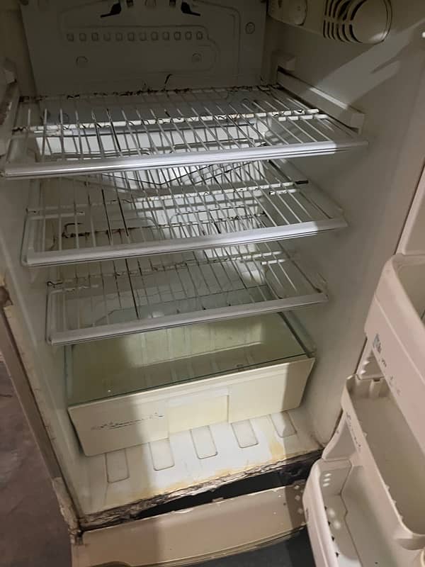 REFRIGERATOR FOR SALE 0