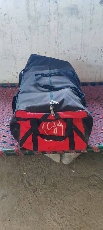 cricket kit bag with bat 0