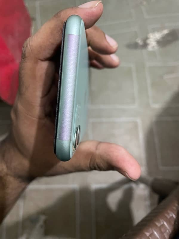 Mint IPhone 11 256GB 6